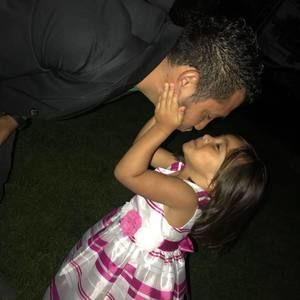 Meet your Posher, Carlos